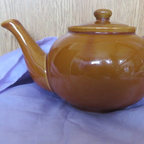 Small Light Brown TEAPOT Hudson's Bay Co. (K440) - Picture 1 of 6
